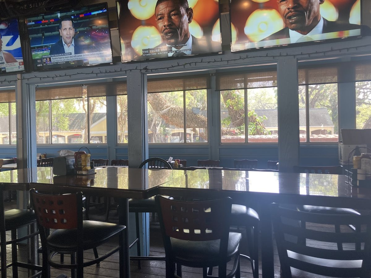 Keith's Oaks Bar & Grill